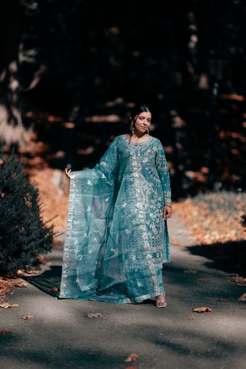 হীর হেরিটেজ থ্রি-পিস